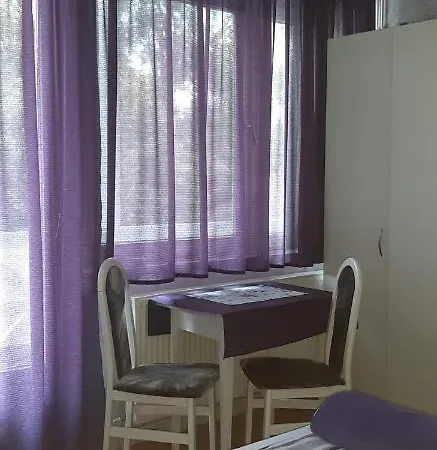 Apartament Lila Haz