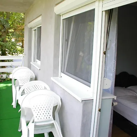 Apartament Lila Haz *