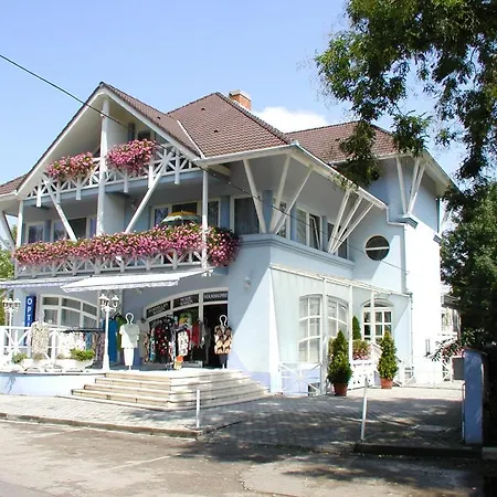Apartament Lila Haz